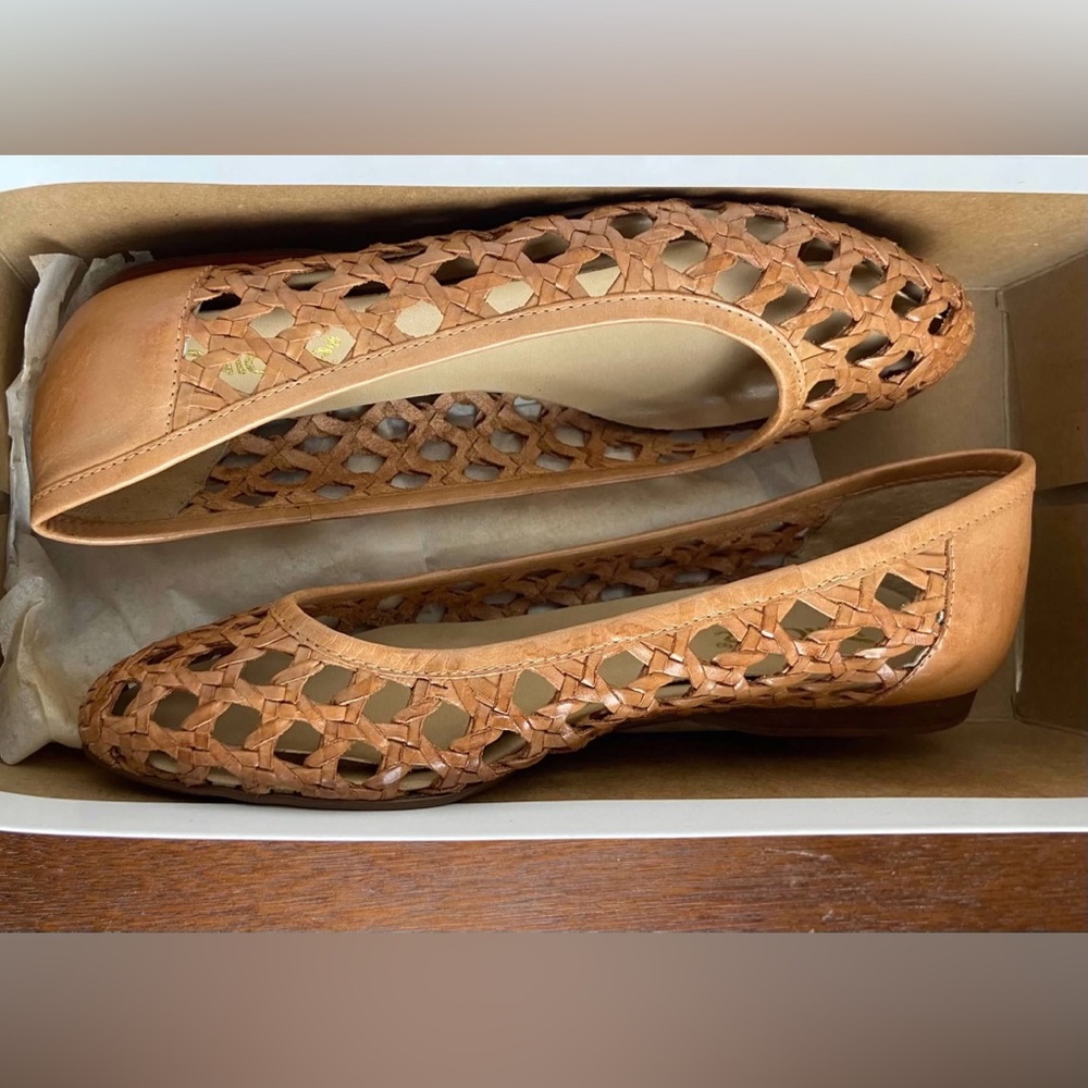 Vintage Leather Women's Tan Woven Flats